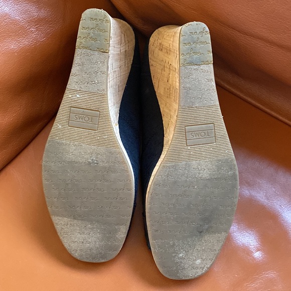 Toms black platform open toed shoes - Picture 5 of 7